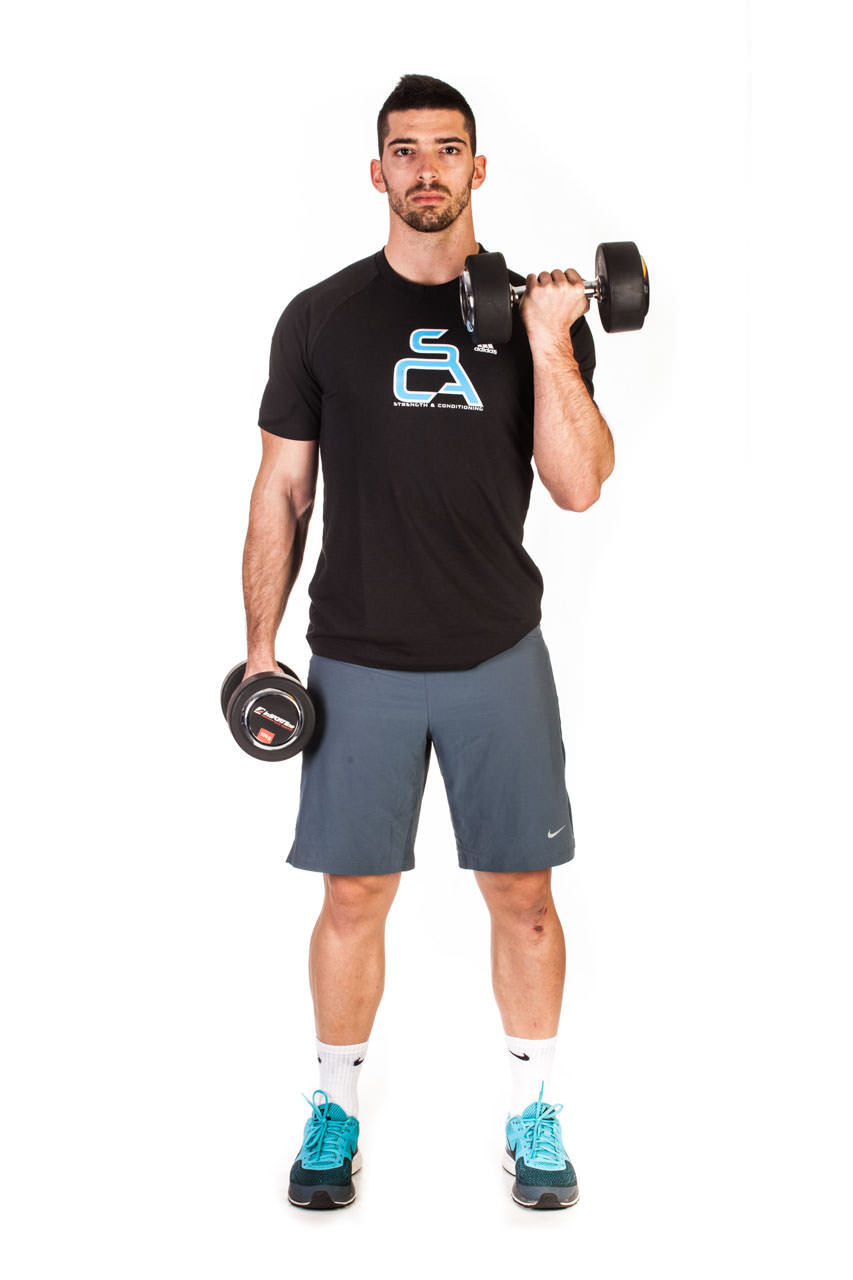 Dumbbell Alternate Bicep Curl frame #4