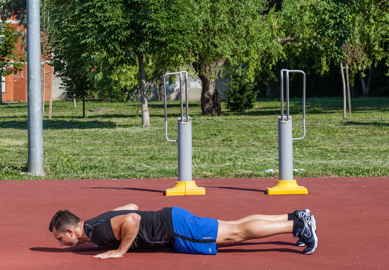 Plyo Push-Up frame #2