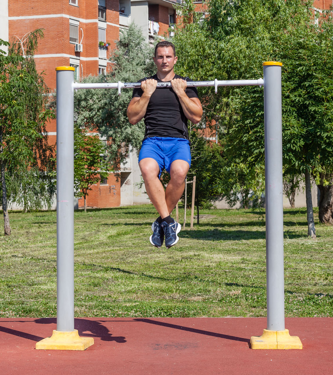 Close-Grip Pullup frame #2