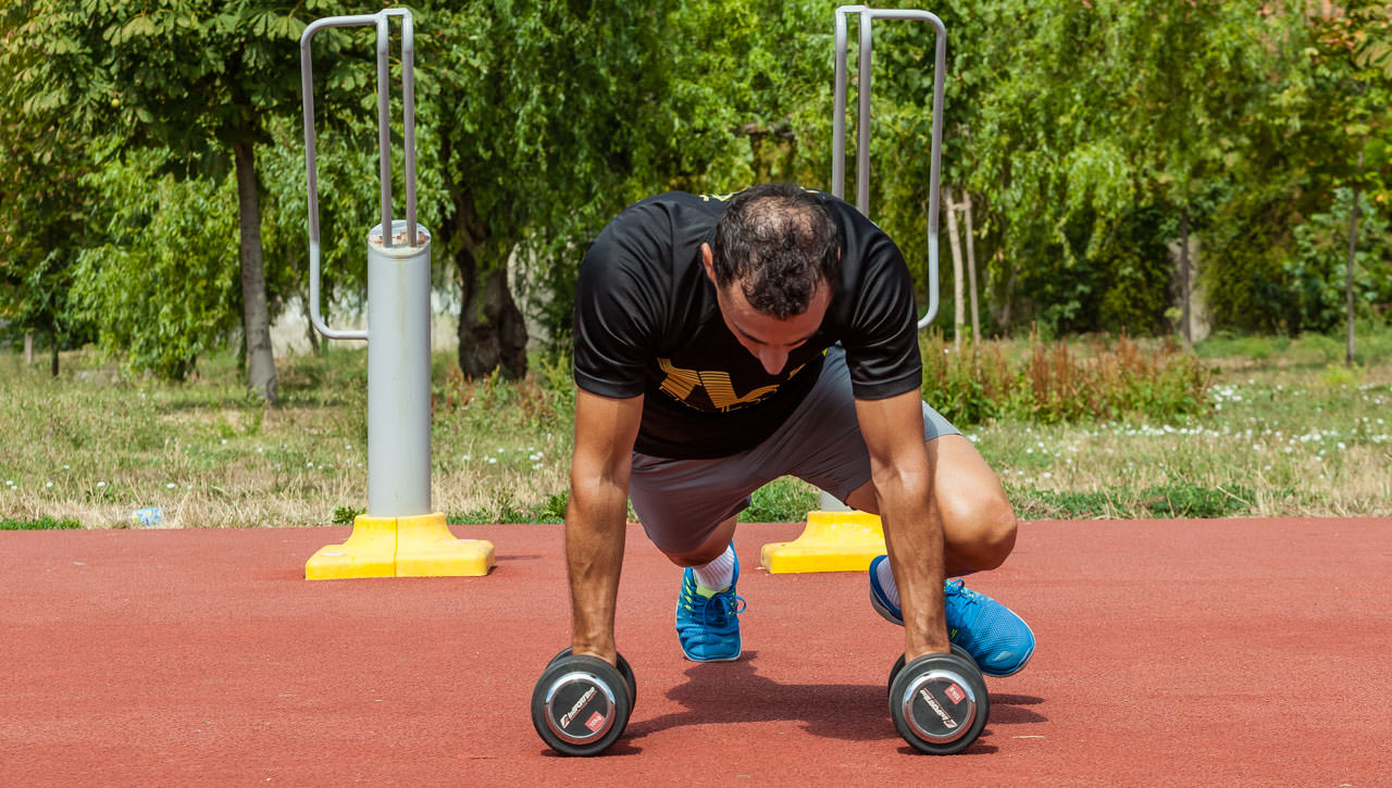 Dumbbell Mountain Climbers frame #4