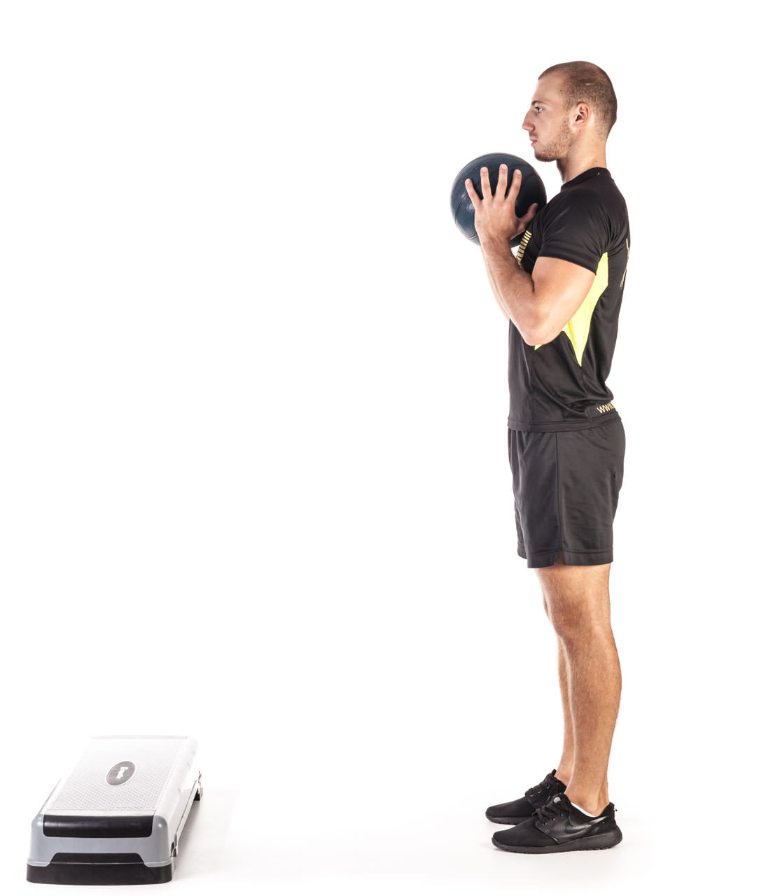 Medicine Ball Step Forward Lunge frame #1